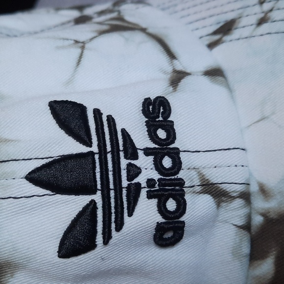 Last One Adidas Tie Dye Washed Colorways baseball Cap - Picture 7 of 10